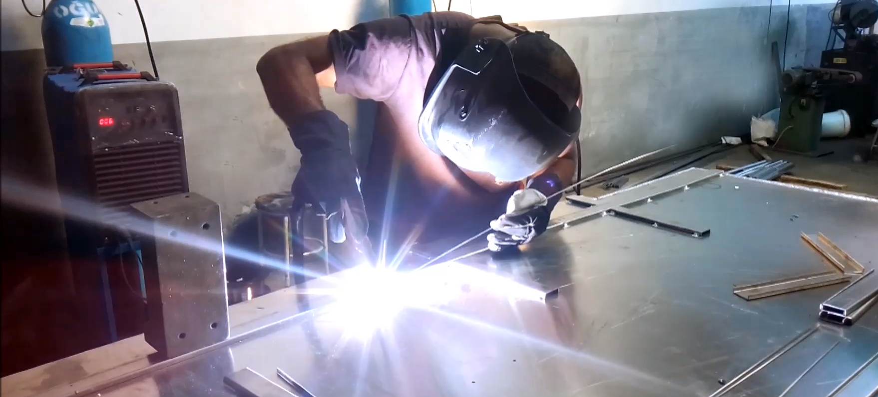 Eşler Lazer LASER CUTTING, BENDING CASTING, ARGON WELDING, UNDER GAS